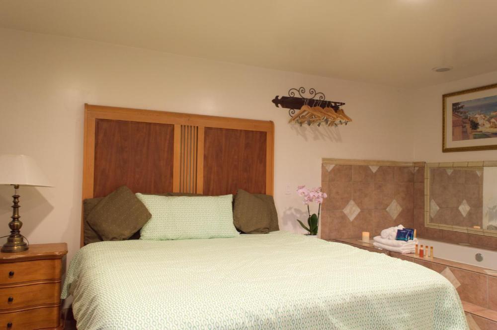 2 King Studio Spa interior